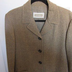 Fabrizio Lenzi Chic Fine Weave Lightweight Suit, size unknoan/unverified.